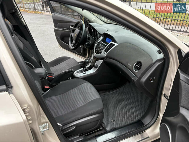 Бежевый Шевроле Круз, объемом двигателя 1.8 л и пробегом 213 тыс. км за 6499 $, фото 5 на Automoto.ua