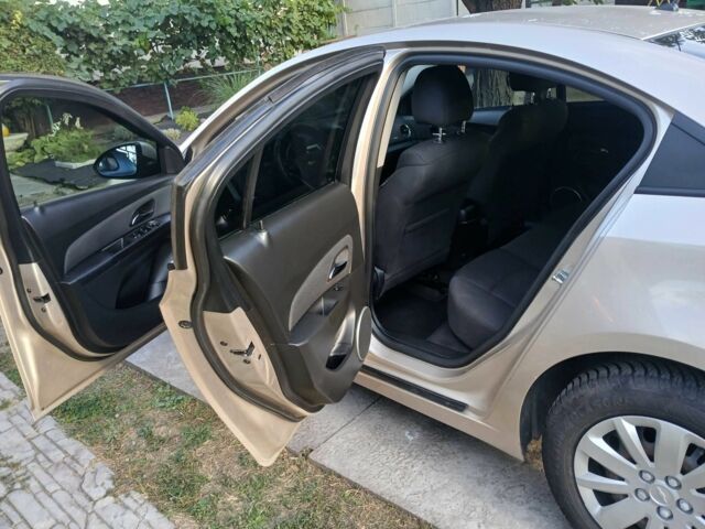 Бежевый Шевроле Круз, объемом двигателя 1.8 л и пробегом 176 тыс. км за 6700 $, фото 8 на Automoto.ua