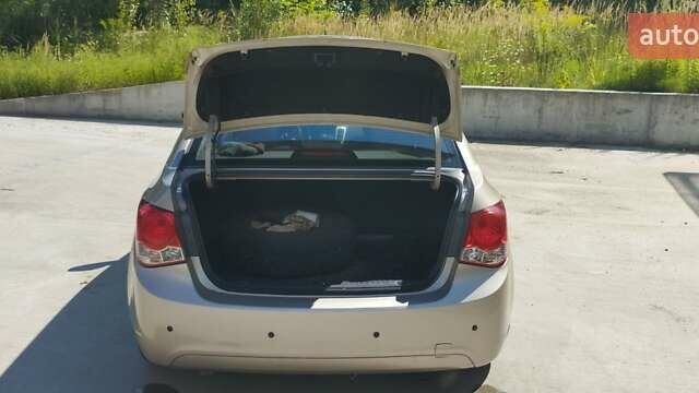 Бежевый Шевроле Круз, объемом двигателя 1.8 л и пробегом 114 тыс. км за 7200 $, фото 14 на Automoto.ua