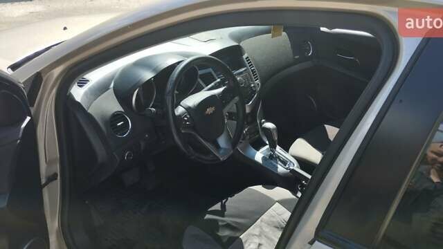 Бежевый Шевроле Круз, объемом двигателя 1.8 л и пробегом 114 тыс. км за 7200 $, фото 4 на Automoto.ua