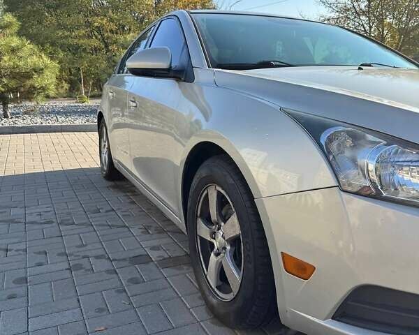 Шевроле Круз 2013 в Днепре (Днепропетровске) на Automoto.ua Бежевый Шевроле Круз, объемом двигателя 1.36 л и пробегом 184 тыс. км за 7000 $, фото 5 на Automoto.ua