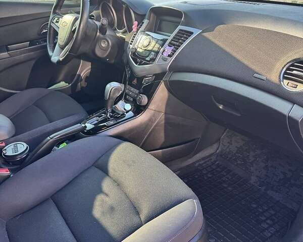 Шевроле Круз 2013 в Днепре (Днепропетровске) на Automoto.ua Бежевый Шевроле Круз, объемом двигателя 1.36 л и пробегом 184 тыс. км за 7000 $, фото 16 на Automoto.ua