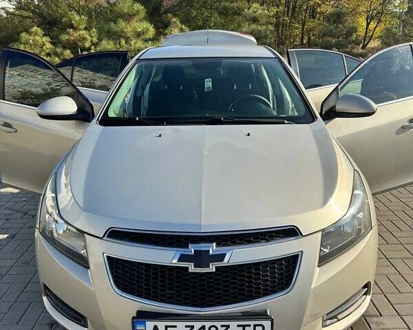 Шевроле Круз 2013 в Днепре (Днепропетровске) на Automoto.ua Бежевый Шевроле Круз, объемом двигателя 1.36 л и пробегом 184 тыс. км за 7000 $, фото 3 на Automoto.ua