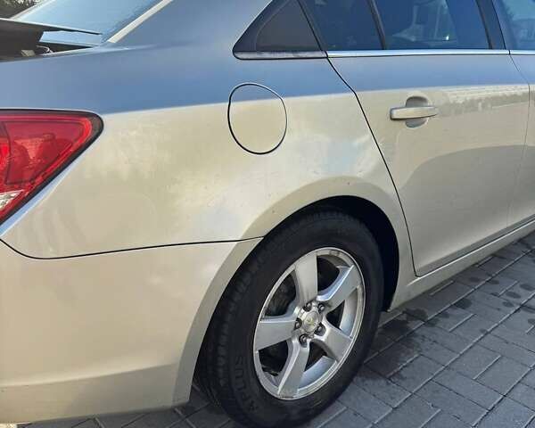 Шевроле Круз 2013 в Днепре (Днепропетровске) на Automoto.ua Бежевый Шевроле Круз, объемом двигателя 1.36 л и пробегом 184 тыс. км за 7000 $, фото 6 на Automoto.ua