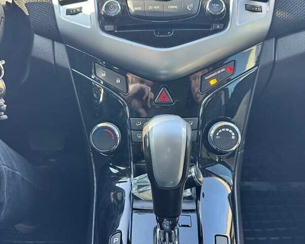 Шевроле Круз 2013 в Днепре (Днепропетровске) на Automoto.ua Бежевый Шевроле Круз, объемом двигателя 1.36 л и пробегом 184 тыс. км за 7000 $, фото 10 на Automoto.ua