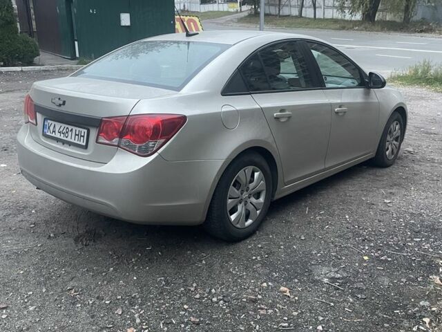 Шевроле Круз 2014 в Вышгороде на Automoto.ua Бежевый Шевроле Круз, объемом двигателя 1.8 л и пробегом 126 тыс. км за 6300 $, фото 2 на Automoto.ua