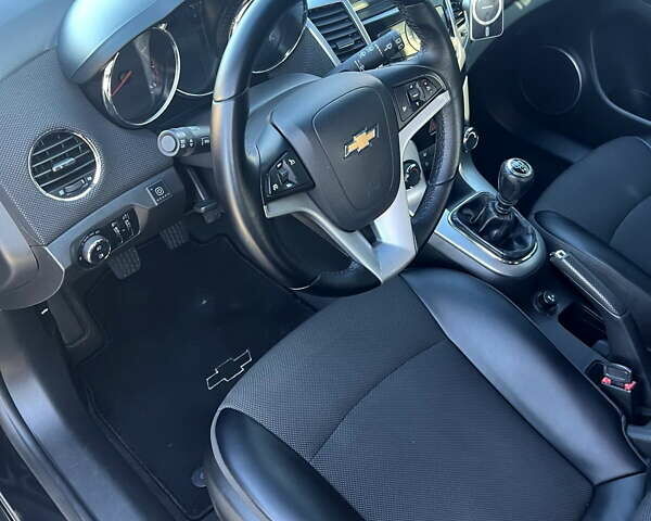 Черный Шевроле Круз, объемом двигателя 1.8 л и пробегом 195 тыс. км за 8200 $, фото 8 на Automoto.ua