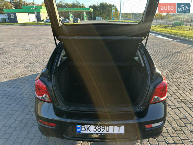 Черный Шевроле Круз, объемом двигателя 1.6 л и пробегом 208 тыс. км за 7600 $, фото 12 на Automoto.ua