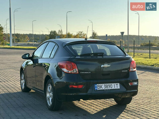 Черный Шевроле Круз, объемом двигателя 1.6 л и пробегом 208 тыс. км за 7600 $, фото 3 на Automoto.ua