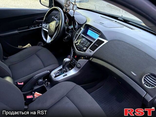 Черный Шевроле Круз, объемом двигателя 1.8 л и пробегом 173 тыс. км за 6700 $, фото 10 на Automoto.ua