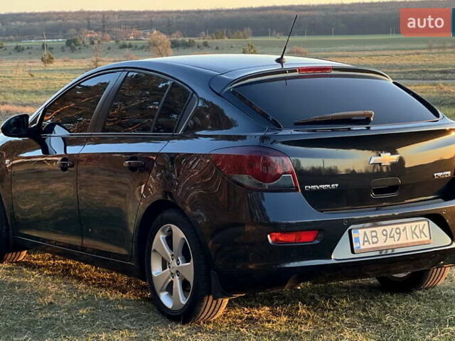 Черный Шевроле Круз, объемом двигателя 1.8 л и пробегом 195 тыс. км за 8200 $, фото 2 на Automoto.ua