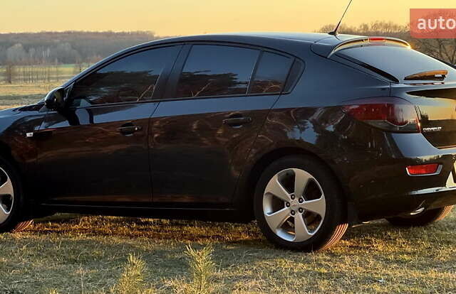 Черный Шевроле Круз, объемом двигателя 1.8 л и пробегом 195 тыс. км за 8200 $, фото 5 на Automoto.ua