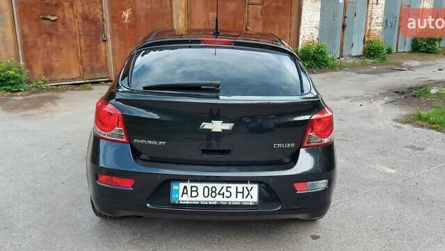 Черный Шевроле Круз, объемом двигателя 2 л и пробегом 149 тыс. км за 8700 $, фото 8 на Automoto.ua