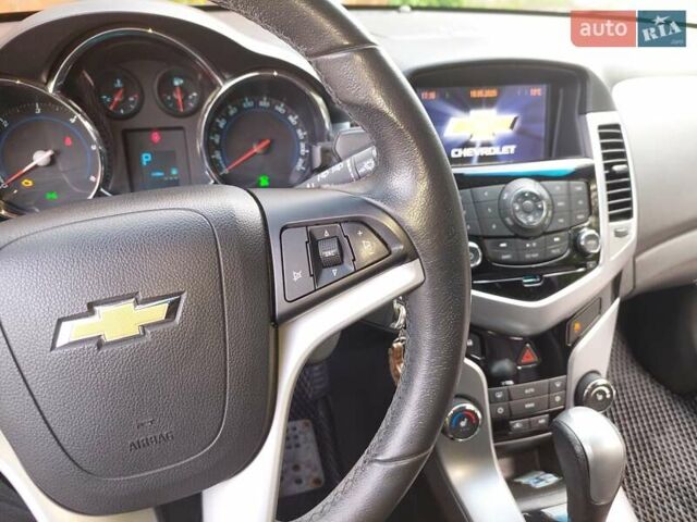 Черный Шевроле Круз, объемом двигателя 2 л и пробегом 148 тыс. км за 8500 $, фото 4 на Automoto.ua