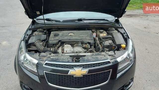 Черный Шевроле Круз, объемом двигателя 2 л и пробегом 149 тыс. км за 8700 $, фото 5 на Automoto.ua