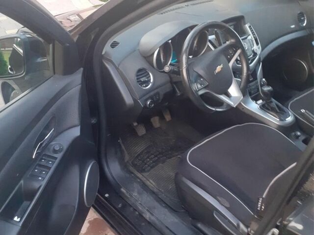 Черный Шевроле Круз, объемом двигателя 2 л и пробегом 228 тыс. км за 7200 $, фото 5 на Automoto.ua