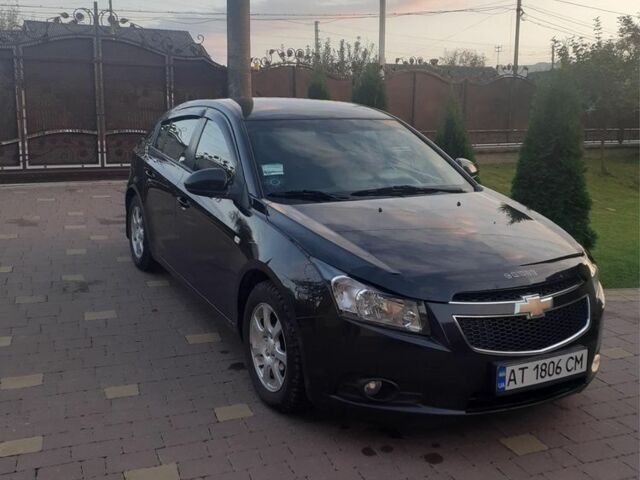 Черный Шевроле Круз, объемом двигателя 2 л и пробегом 228 тыс. км за 7200 $, фото 1 на Automoto.ua