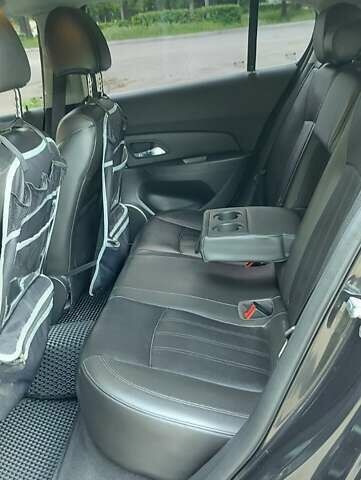 Черный Шевроле Круз, объемом двигателя 2 л и пробегом 149 тыс. км за 8700 $, фото 9 на Automoto.ua