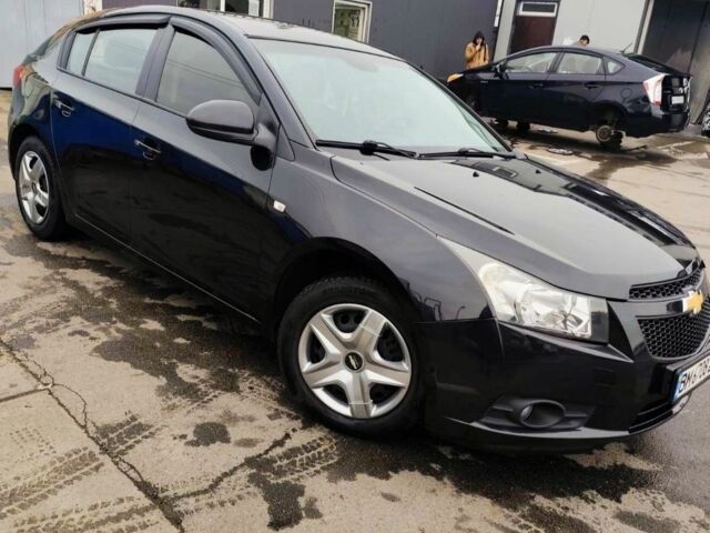 Черный Шевроле Круз, объемом двигателя 1.6 л и пробегом 268 тыс. км за 5450 $, фото 2 на Automoto.ua