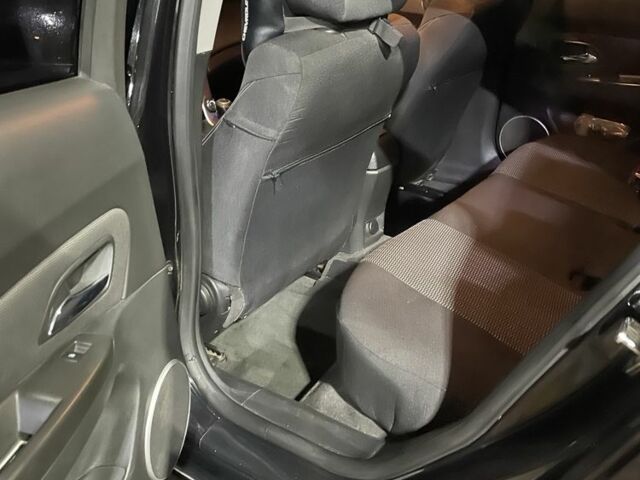 Черный Шевроле Круз, объемом двигателя 1.6 л и пробегом 168 тыс. км за 6800 $, фото 3 на Automoto.ua