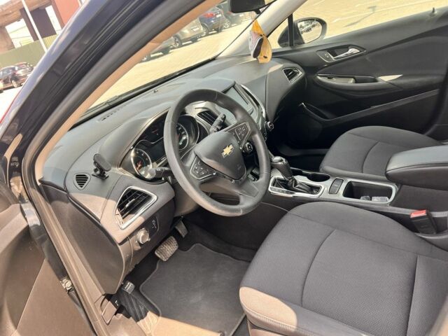 Черный Шевроле Круз, объемом двигателя 1.4 л и пробегом 136 тыс. км за 10000 $, фото 2 на Automoto.ua