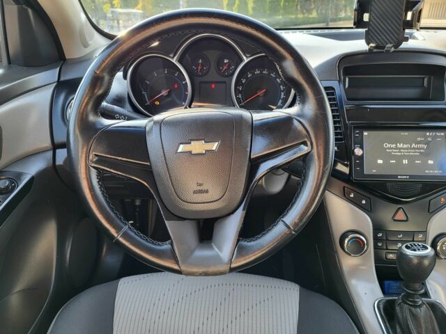 Чорний Шевроле Круз, об'ємом двигуна 1.6 л та пробігом 220 тис. км за 5200 $, фото 8 на Automoto.ua