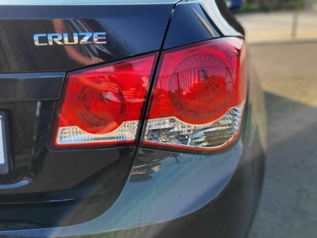 Чорний Шевроле Круз, об'ємом двигуна 1.6 л та пробігом 220 тис. км за 5200 $, фото 5 на Automoto.ua