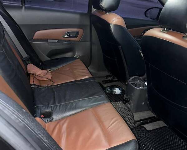 Черный Шевроле Круз, объемом двигателя 1.6 л и пробегом 128 тыс. км за 4850 $, фото 8 на Automoto.ua