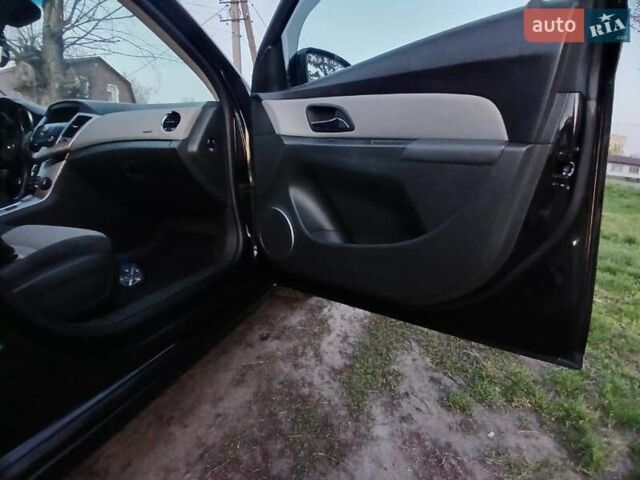 Черный Шевроле Круз, объемом двигателя 1.6 л и пробегом 207 тыс. км за 5800 $, фото 14 на Automoto.ua