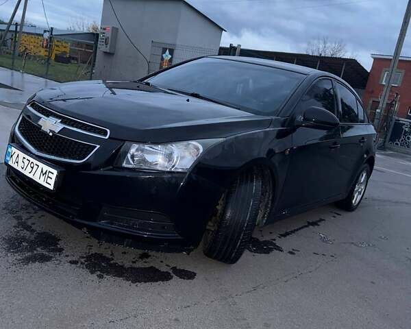 Черный Шевроле Круз, объемом двигателя 1.6 л и пробегом 128 тыс. км за 4850 $, фото 3 на Automoto.ua