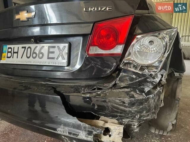 Черный Шевроле Круз, объемом двигателя 1.6 л и пробегом 360 тыс. км за 4200 $, фото 15 на Automoto.ua