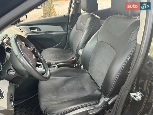 Чорний Шевроле Круз, об'ємом двигуна 1.6 л та пробігом 203 тис. км за 7200 $, фото 4 на Automoto.ua
