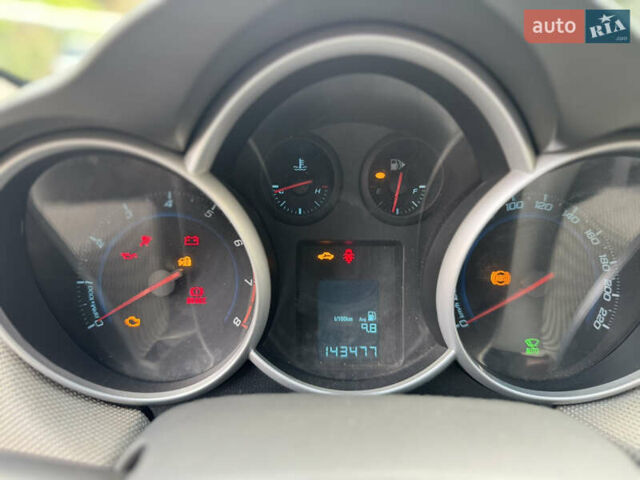 Черный Шевроле Круз, объемом двигателя 1.8 л и пробегом 144 тыс. км за 5999 $, фото 11 на Automoto.ua
