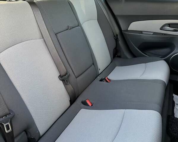 Черный Шевроле Круз, объемом двигателя 1.6 л и пробегом 223 тыс. км за 6500 $, фото 15 на Automoto.ua