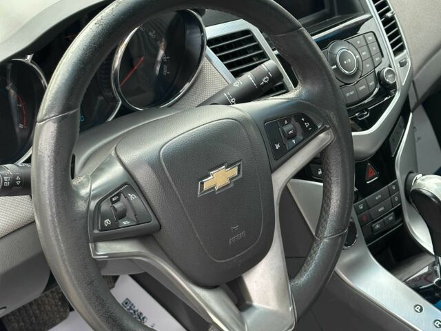 Черный Шевроле Круз, объемом двигателя 1.8 л и пробегом 188 тыс. км за 6900 $, фото 8 на Automoto.ua