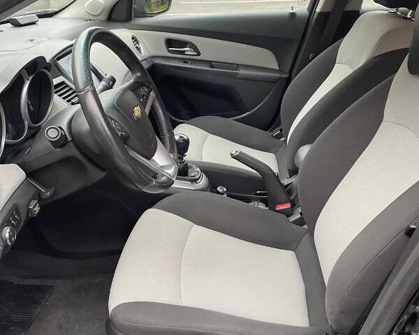 Чорний Шевроле Круз, об'ємом двигуна 1.8 л та пробігом 148 тис. км за 6200 $, фото 15 на Automoto.ua