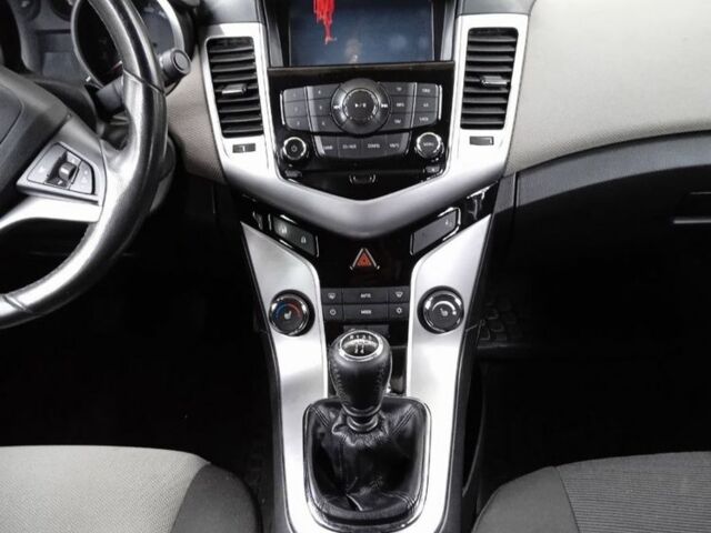 Черный Шевроле Круз, объемом двигателя 1.8 л и пробегом 46 тыс. км за 8900 $, фото 5 на Automoto.ua