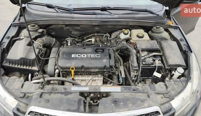 Черный Шевроле Круз, объемом двигателя 1.8 л и пробегом 220 тыс. км за 6600 $, фото 11 на Automoto.ua