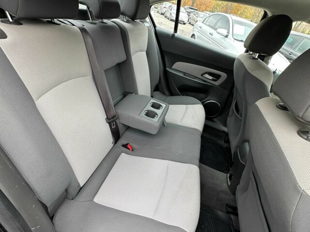 Черный Шевроле Круз, объемом двигателя 1.8 л и пробегом 188 тыс. км за 6900 $, фото 3 на Automoto.ua