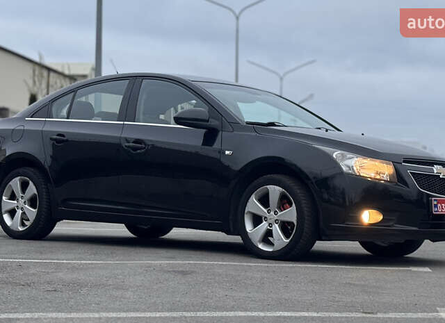 Черный Шевроле Круз, объемом двигателя 1.8 л и пробегом 232 тыс. км за 6999 $, фото 29 на Automoto.ua