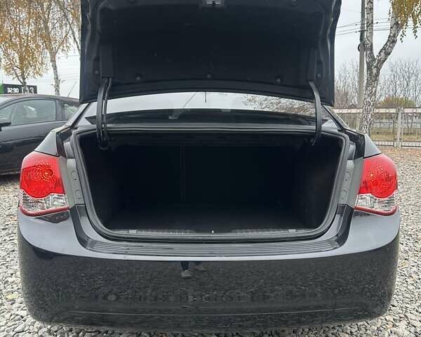 Чорний Шевроле Круз, об'ємом двигуна 1.6 л та пробігом 223 тис. км за 6750 $, фото 7 на Automoto.ua