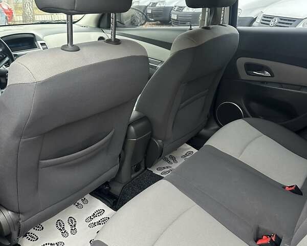 Чорний Шевроле Круз, об'ємом двигуна 1.6 л та пробігом 223 тис. км за 6750 $, фото 6 на Automoto.ua