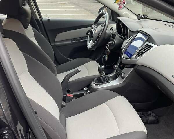Чорний Шевроле Круз, об'ємом двигуна 1.8 л та пробігом 148 тис. км за 6200 $, фото 14 на Automoto.ua