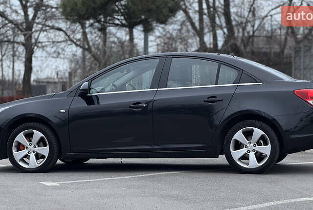 Черный Шевроле Круз, объемом двигателя 1.8 л и пробегом 232 тыс. км за 6999 $, фото 13 на Automoto.ua