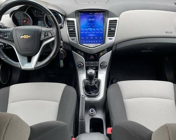 Чорний Шевроле Круз, об'ємом двигуна 1.8 л та пробігом 148 тис. км за 6200 $, фото 7 на Automoto.ua