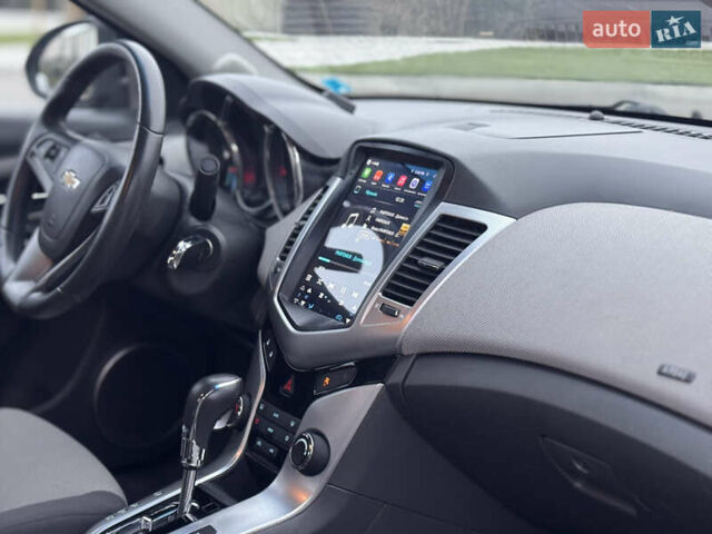 Черный Шевроле Круз, объемом двигателя 1.8 л и пробегом 232 тыс. км за 6999 $, фото 51 на Automoto.ua