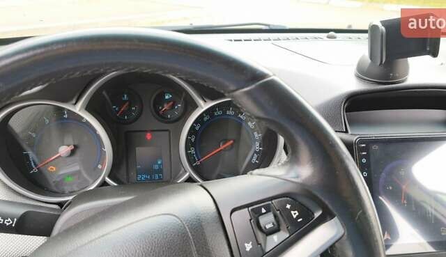 Черный Шевроле Круз, объемом двигателя 1.8 л и пробегом 220 тыс. км за 6600 $, фото 12 на Automoto.ua