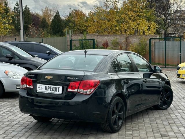 Черный Шевроле Круз, объемом двигателя 1.8 л и пробегом 188 тыс. км за 6900 $, фото 2 на Automoto.ua