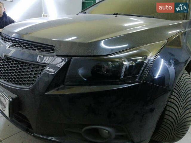 Чорний Шевроле Круз, об'ємом двигуна 1.99 л та пробігом 189 тис. км за 9500 $, фото 5 на Automoto.ua