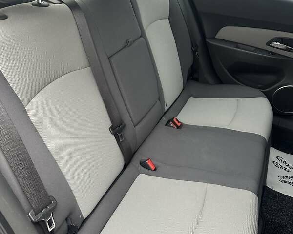 Чорний Шевроле Круз, об'ємом двигуна 1.6 л та пробігом 223 тис. км за 6750 $, фото 13 на Automoto.ua